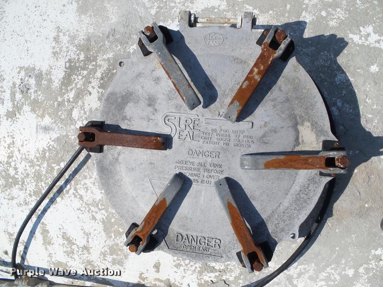 image for item BZ9857 1996 Fruehauf tank trailer