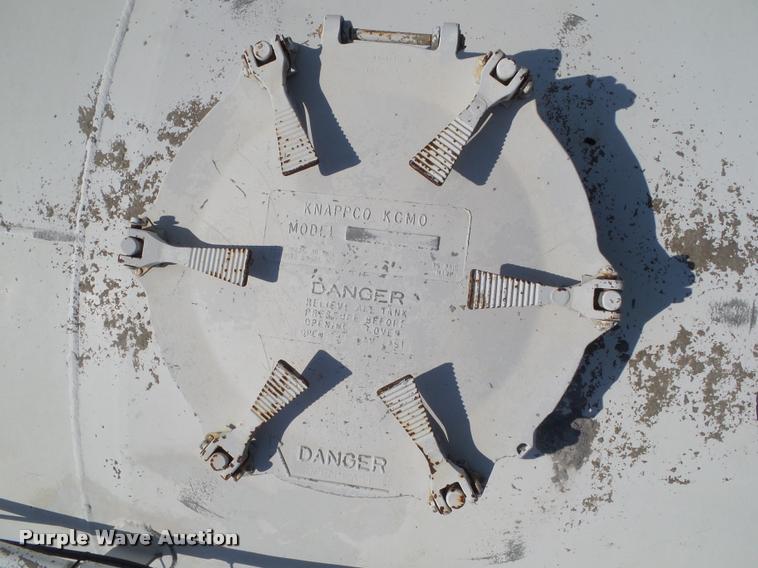 image for item BZ9857 1996 Fruehauf tank trailer