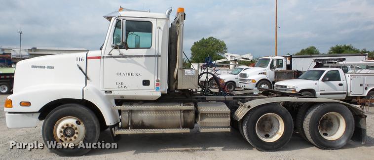 image for item DA2881 1997 Western Star 5964SS semi truck