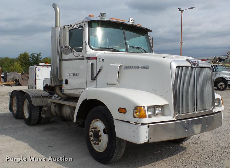 image for item DA2881 1997 Western Star 5964SS semi truck
