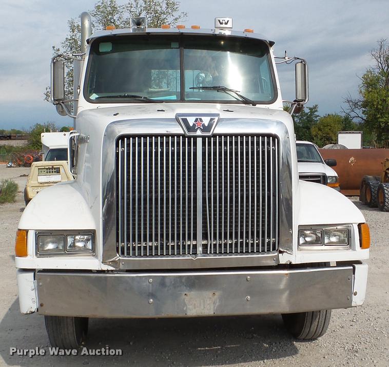 image for item DA2881 1997 Western Star 5964SS semi truck