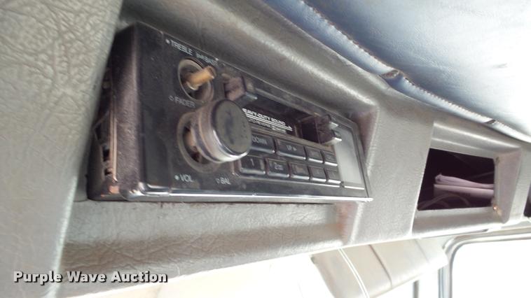 image for item DA2881 1997 Western Star 5964SS semi truck