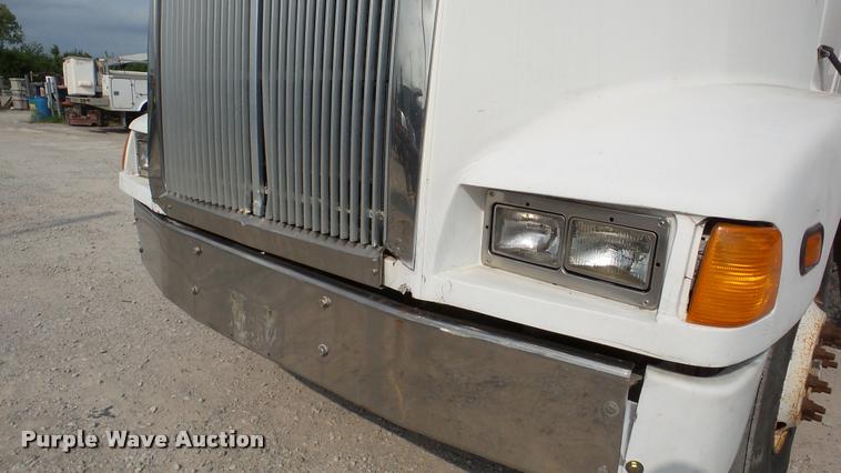 image for item DA2881 1997 Western Star 5964SS semi truck