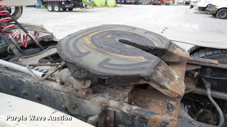 image for item DA2881 1997 Western Star 5964SS semi truck