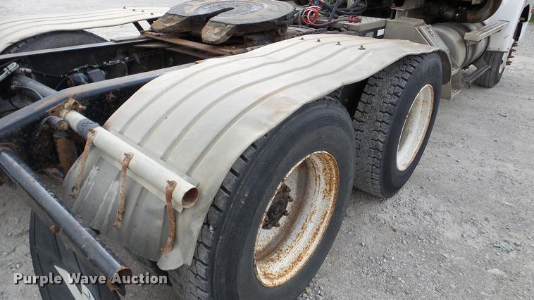 image for item DA2881 1997 Western Star 5964SS semi truck