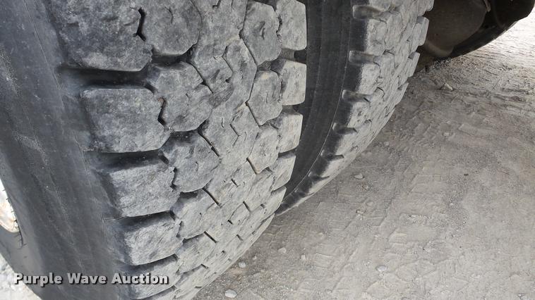 image for item DA2881 1997 Western Star 5964SS semi truck