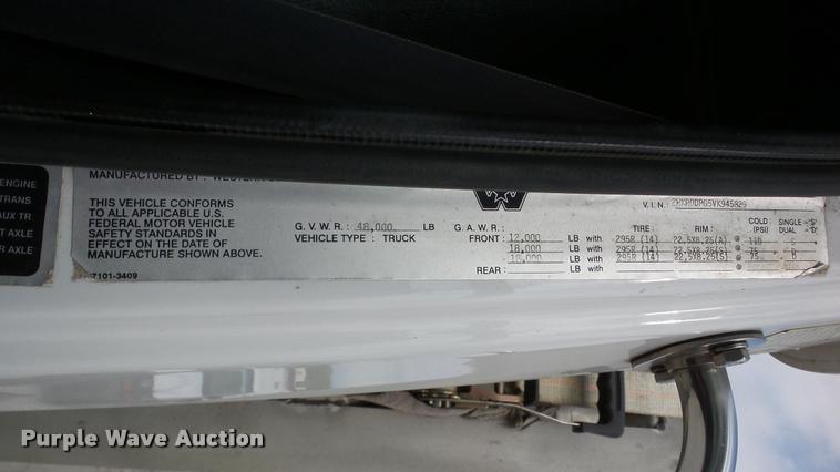 image for item DA2881 1997 Western Star 5964SS semi truck