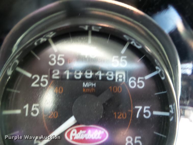image for item DB3520 2004 Peterbilt 378 semi truck