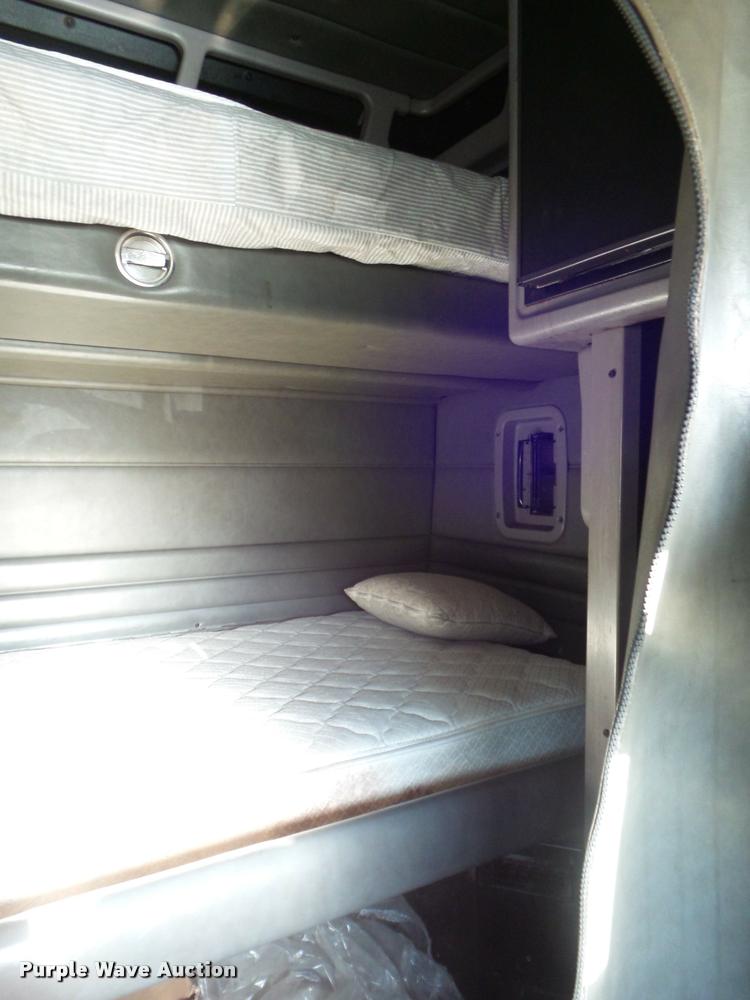 image for item DB3520 2004 Peterbilt 378 semi truck