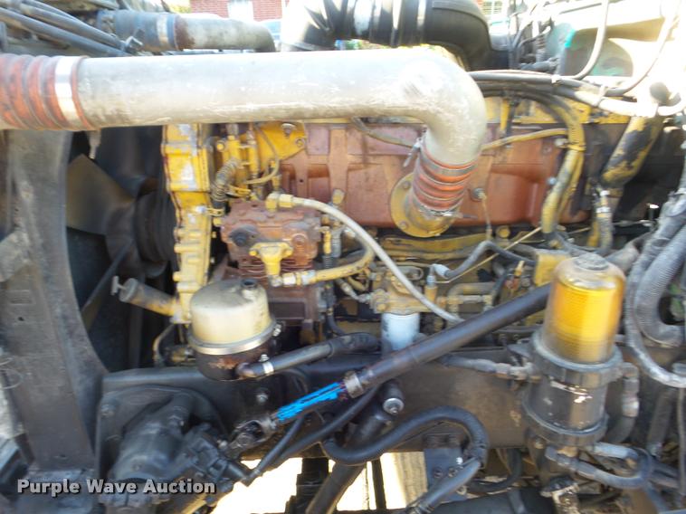 image for item DB3520 2004 Peterbilt 378 semi truck