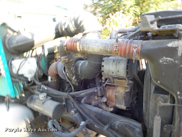 image for item DB3520 2004 Peterbilt 378 semi truck