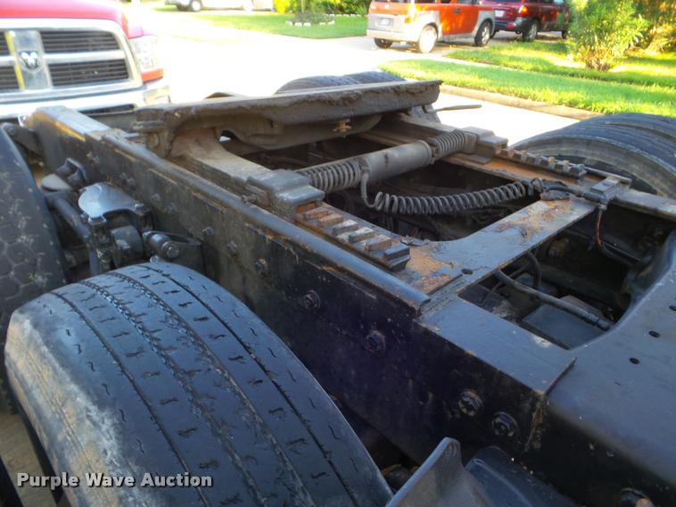 image for item DB3520 2004 Peterbilt 378 semi truck