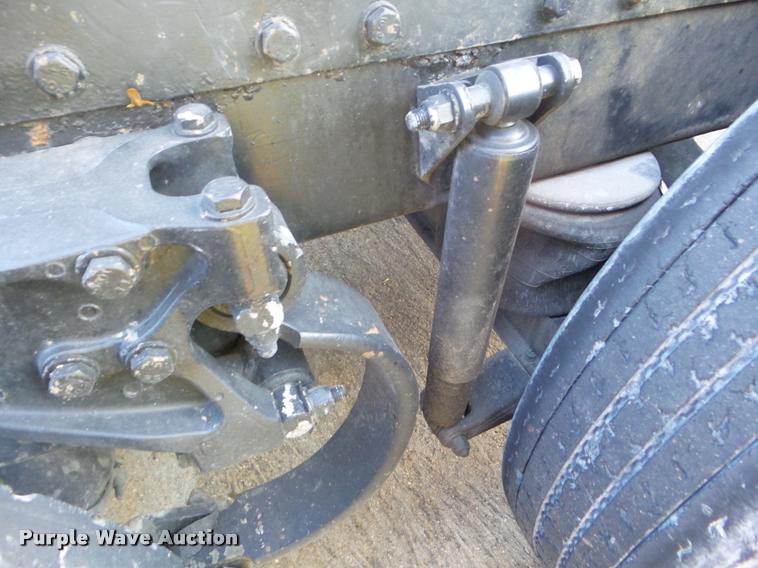 image for item DB3520 2004 Peterbilt 378 semi truck