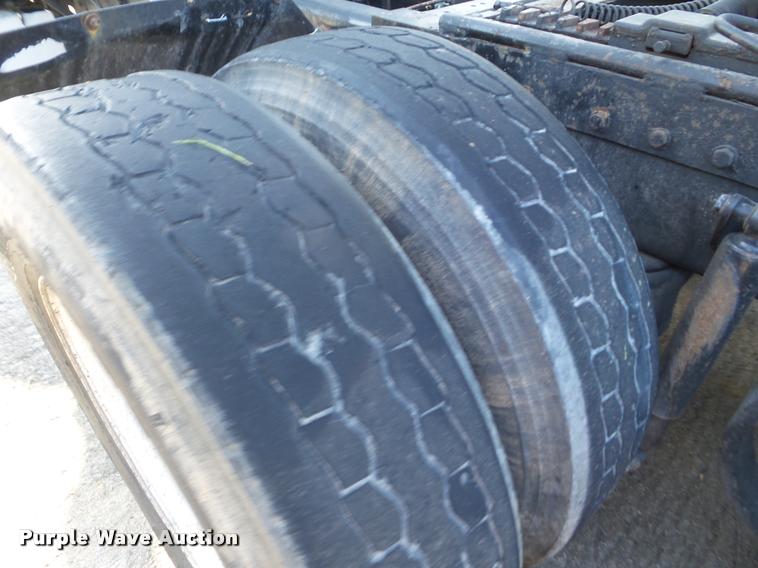 image for item DB3520 2004 Peterbilt 378 semi truck