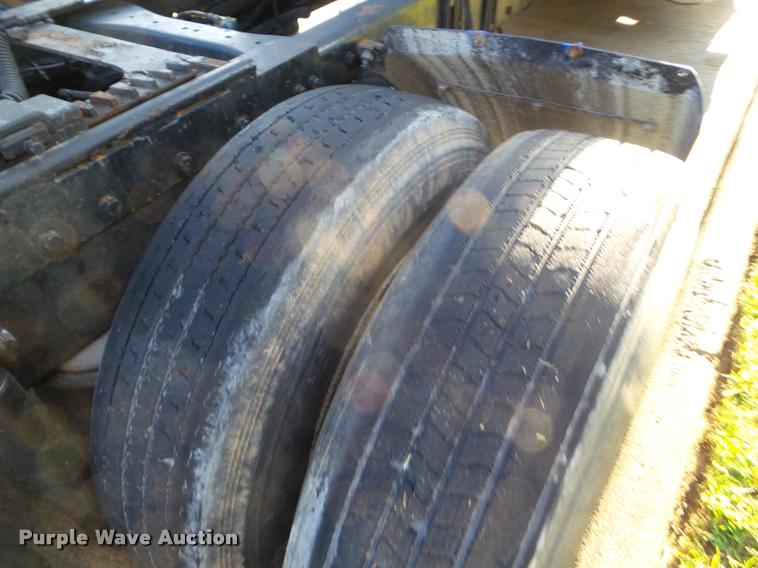 image for item DB3520 2004 Peterbilt 378 semi truck