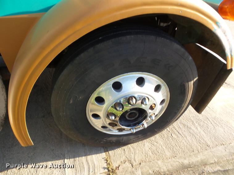 image for item DB3520 2004 Peterbilt 378 semi truck