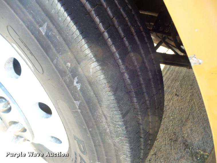 image for item DB3520 2004 Peterbilt 378 semi truck