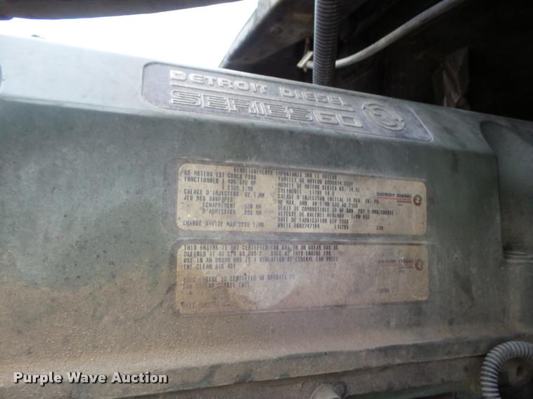 image for item DB3523 2004 Freightliner Columbia semi truck