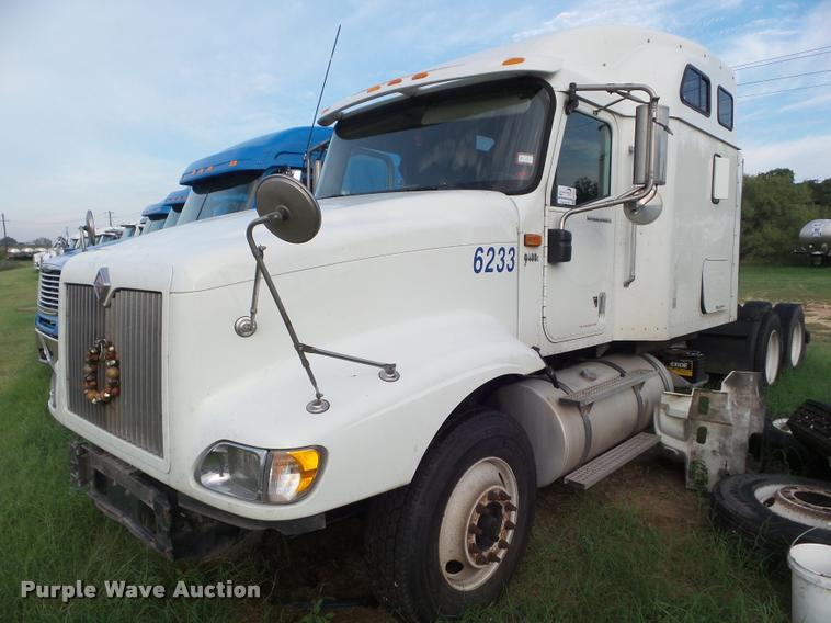 image for item DB3524 2006 International 9400i semi truck