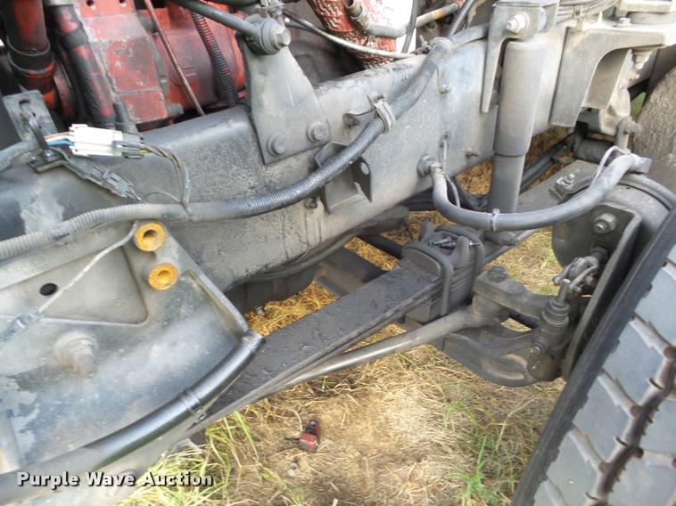 image for item DB3524 2006 International 9400i semi truck