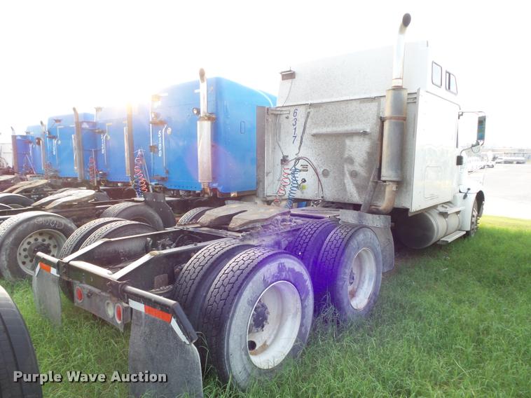 image for item DB3525 2007 International 9400i semi truck