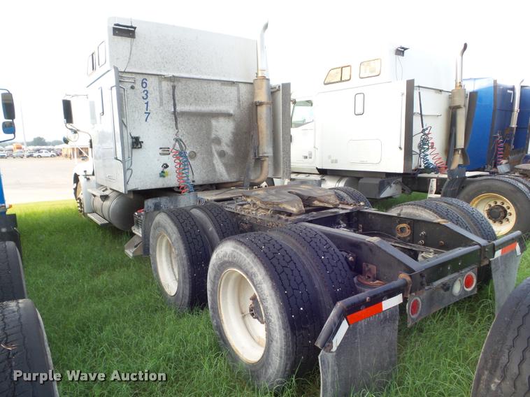 image for item DB3525 2007 International 9400i semi truck