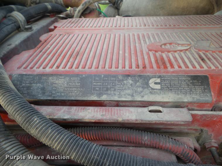 image for item DB3525 2007 International 9400i semi truck