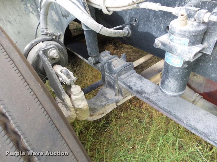 image for item DB3525 2007 International 9400i semi truck