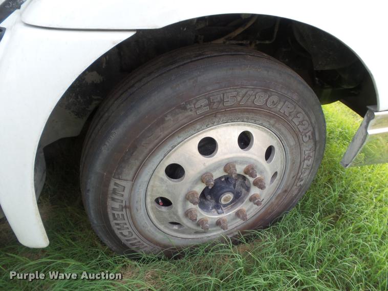 image for item DB3525 2007 International 9400i semi truck