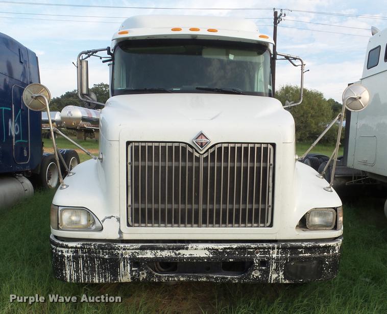 image for item DB3526 2007 International 9400i semi truck