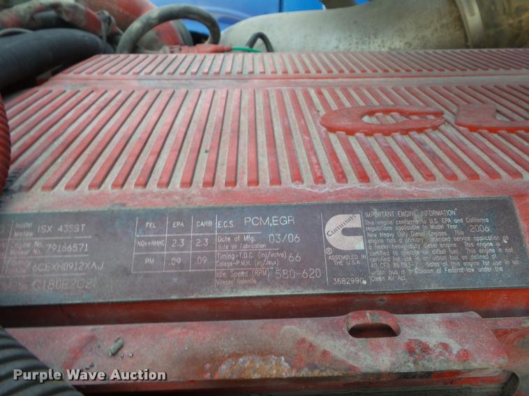 image for item DB3526 2007 International 9400i semi truck