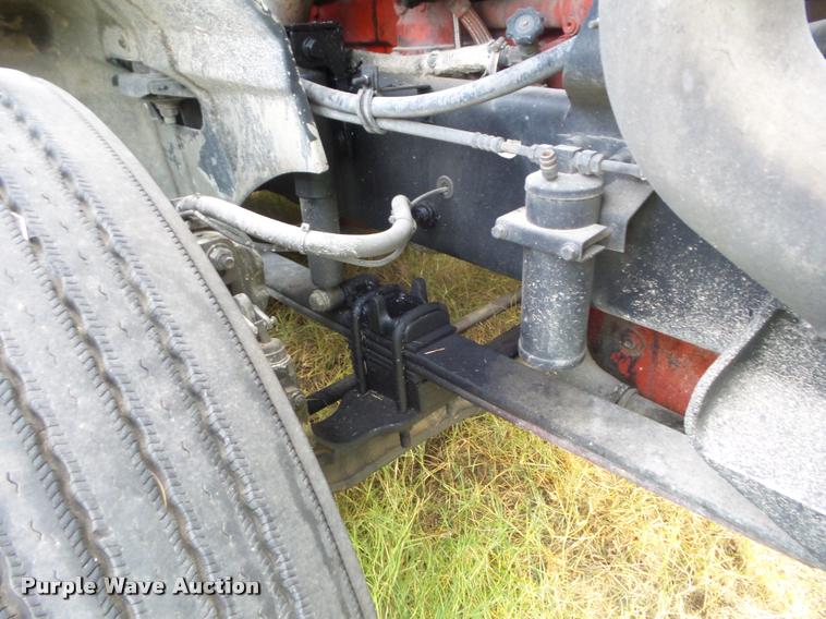 image for item DB3526 2007 International 9400i semi truck