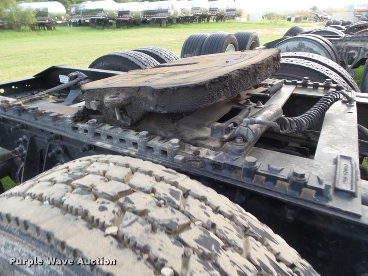 image for item DB3526 2007 International 9400i semi truck