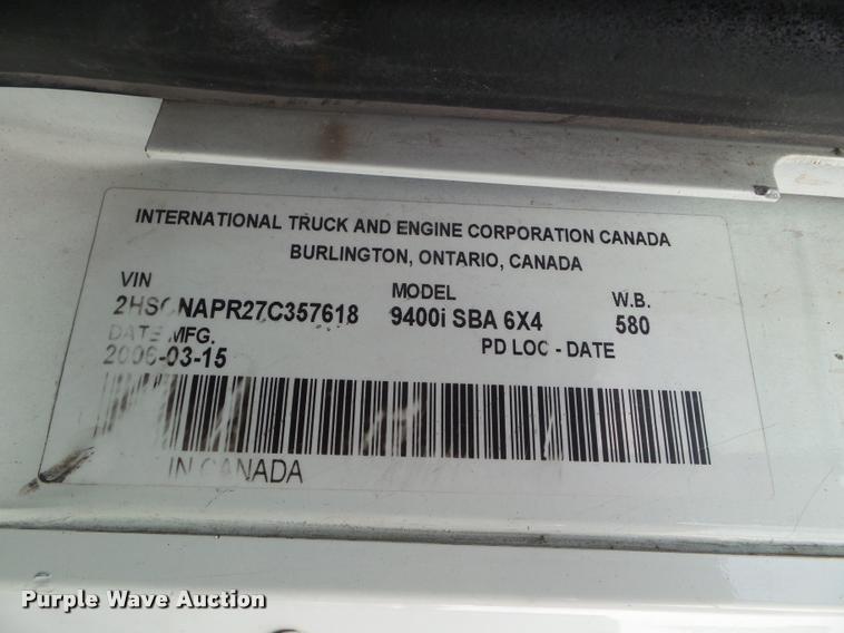image for item DB3526 2007 International 9400i semi truck