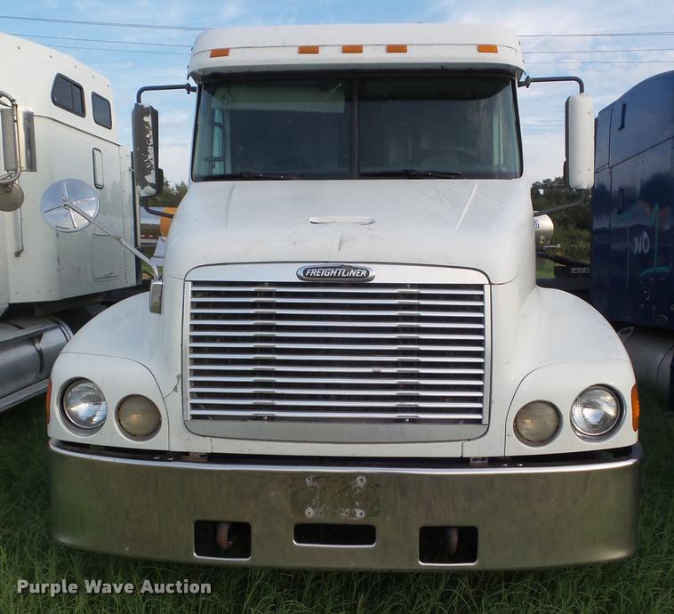 image for item DB3527 1999 Freightliner Century Class 120 semi truck
