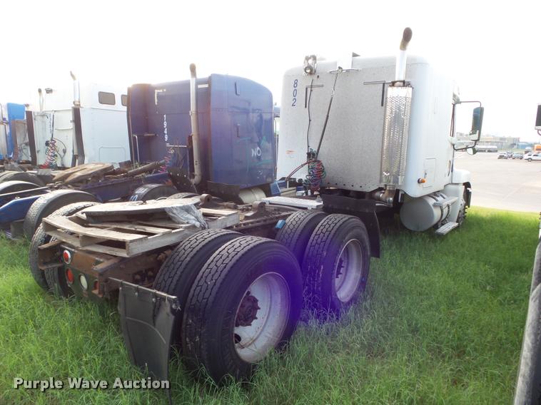 image for item DB3527 1999 Freightliner Century Class 120 semi truck