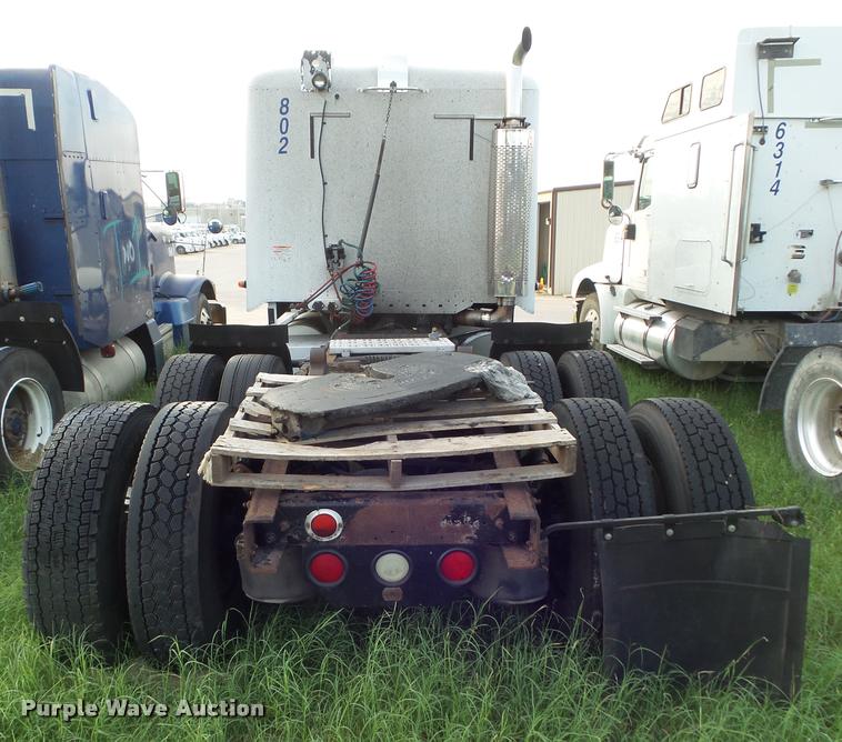 image for item DB3527 1999 Freightliner Century Class 120 semi truck