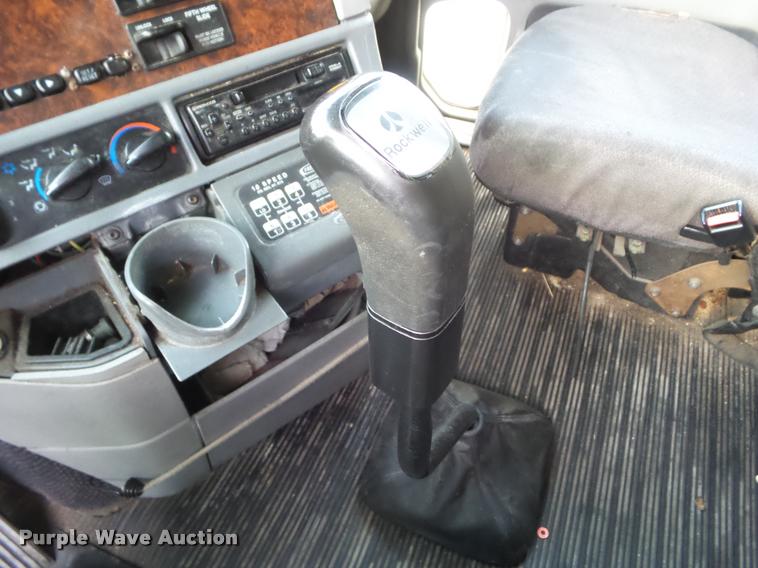 image for item DB3527 1999 Freightliner Century Class 120 semi truck