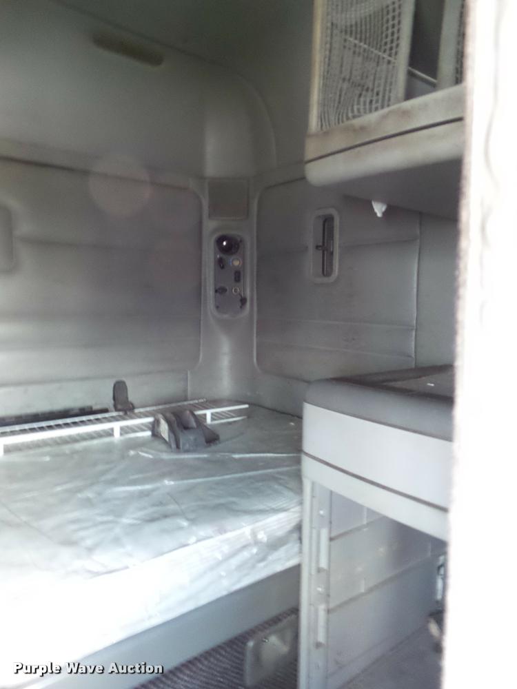 image for item DB3527 1999 Freightliner Century Class 120 semi truck