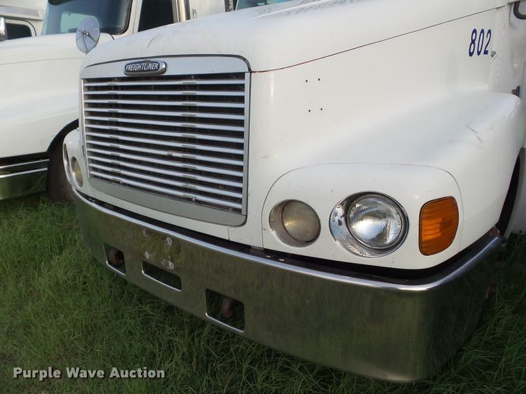 image for item DB3527 1999 Freightliner Century Class 120 semi truck