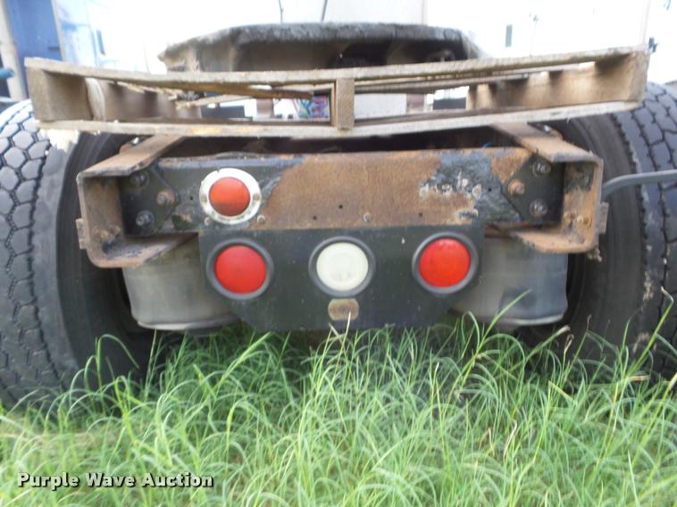 image for item DB3527 1999 Freightliner Century Class 120 semi truck