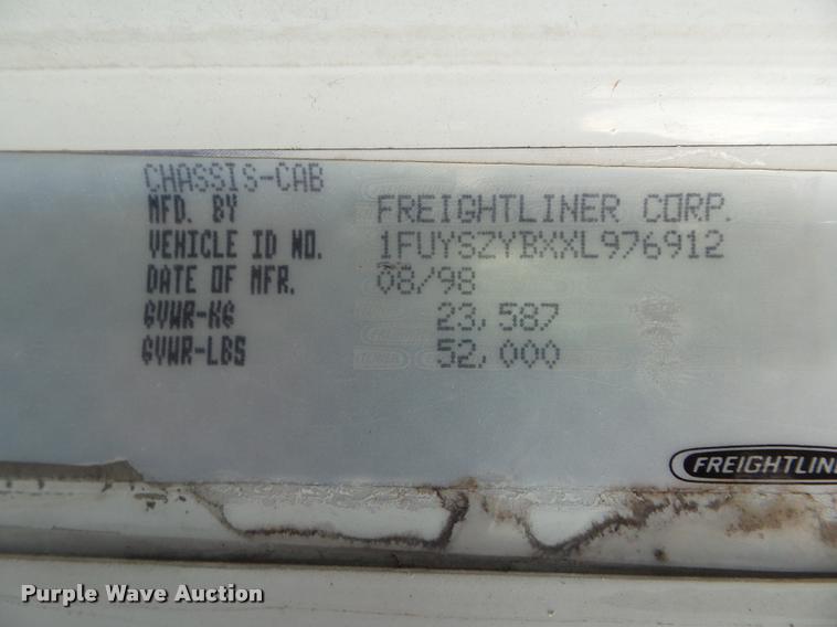 image for item DB3527 1999 Freightliner Century Class 120 semi truck