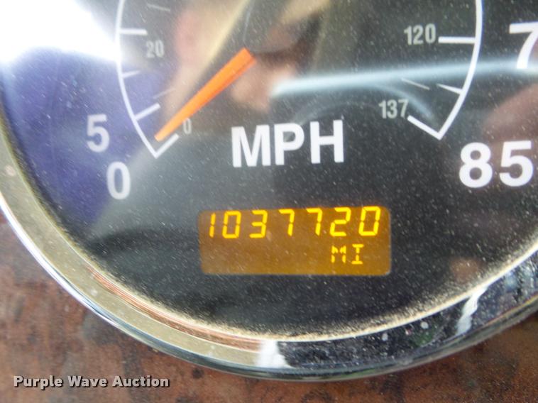 image for item DB3528 2007 International 9400i semi truck