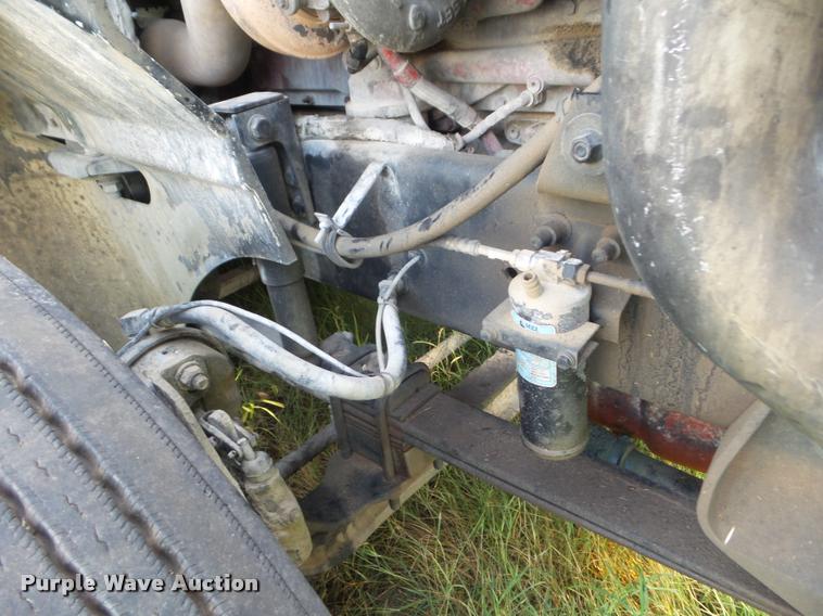 image for item DB3528 2007 International 9400i semi truck