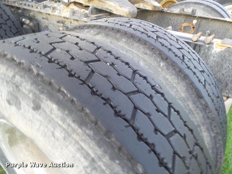 image for item DB3528 2007 International 9400i semi truck