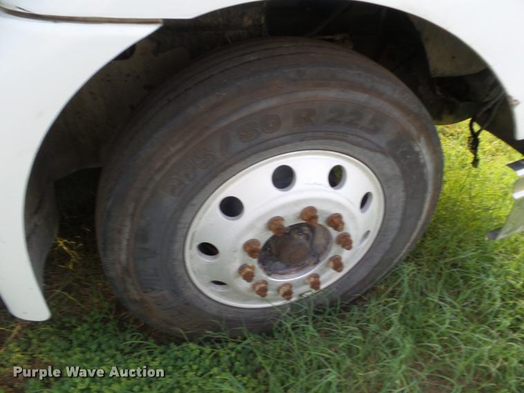 image for item DB3528 2007 International 9400i semi truck