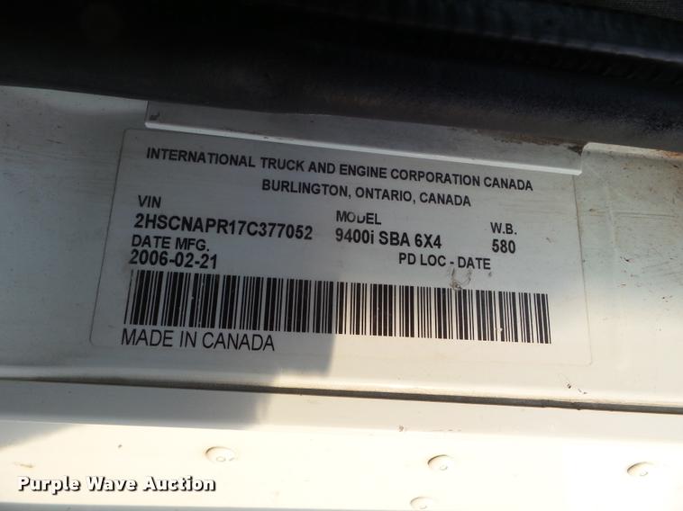 image for item DB3528 2007 International 9400i semi truck