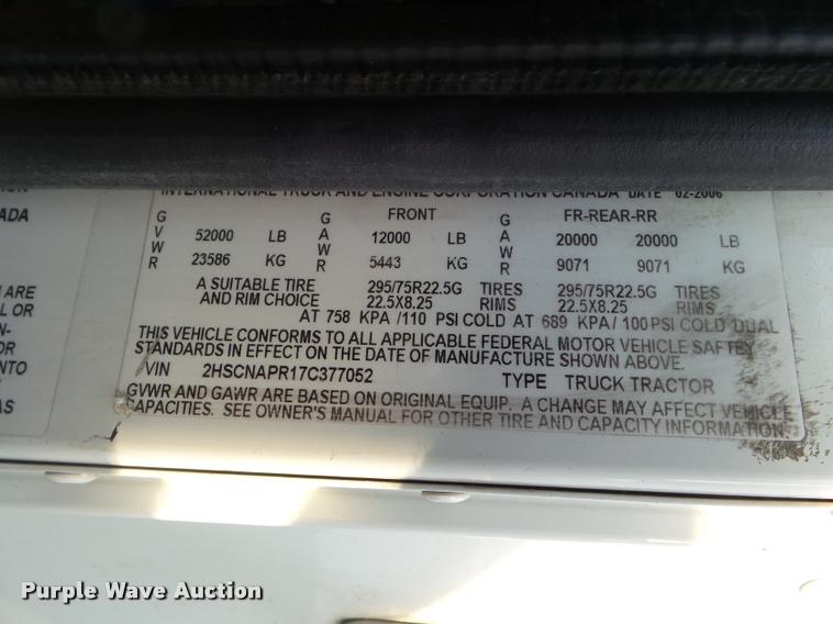 image for item DB3528 2007 International 9400i semi truck