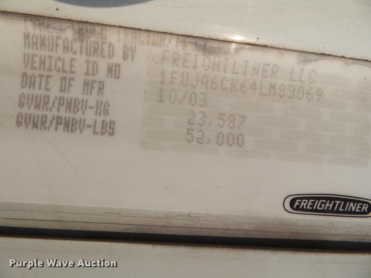 image for item DB3529 2004 Freightliner Columbia semi truck