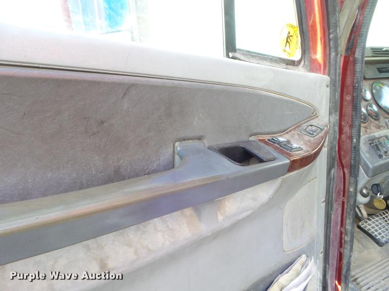 image for item DB3531 2006 Freightliner ST120 semi truck